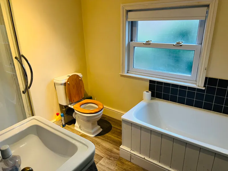 128 Radford Boulevard - 4 Bedroom 3 Bathroom Student House - Thumbnail 11
